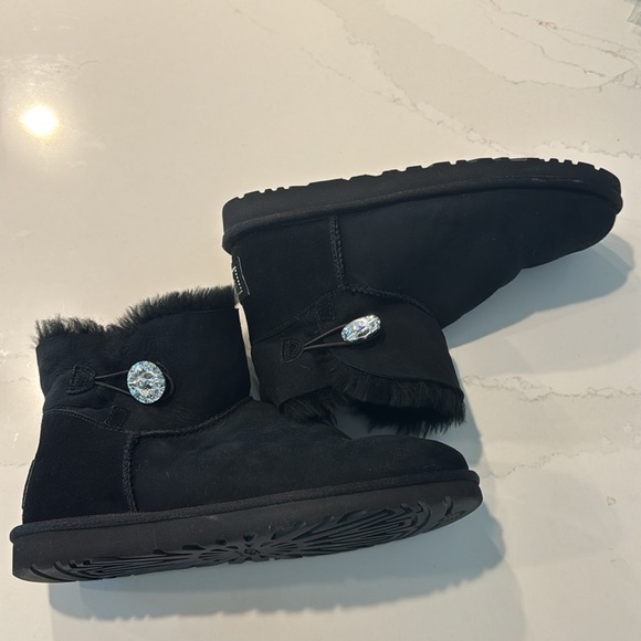 UGG Mini Bailey Button Bling Boots - Authentic - Picture 2 of 6